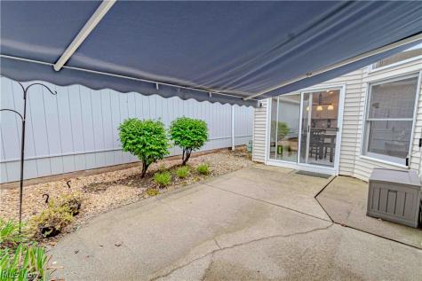 18316 Sherbrooke Oval Strongsville OH 44136