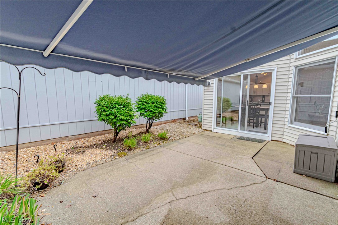18316 Sherbrooke Oval Strongsville OH 44136