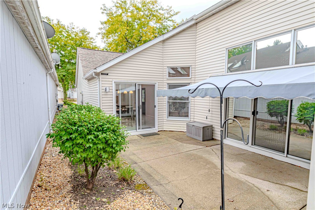 18316 Sherbrooke Oval Strongsville OH 44136