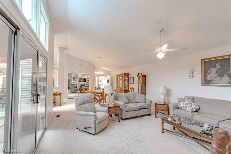 18316 Sherbrooke Oval Strongsville OH 44136