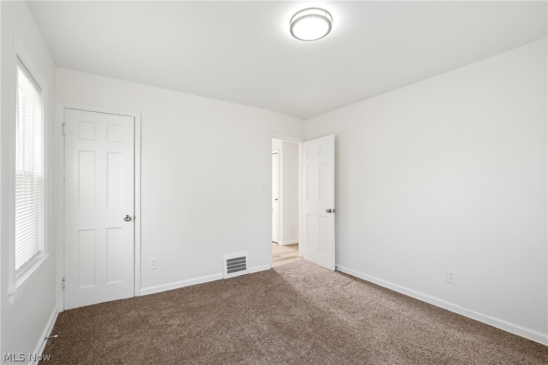 16220 Throckley Avenue Cleveland OH 44128
