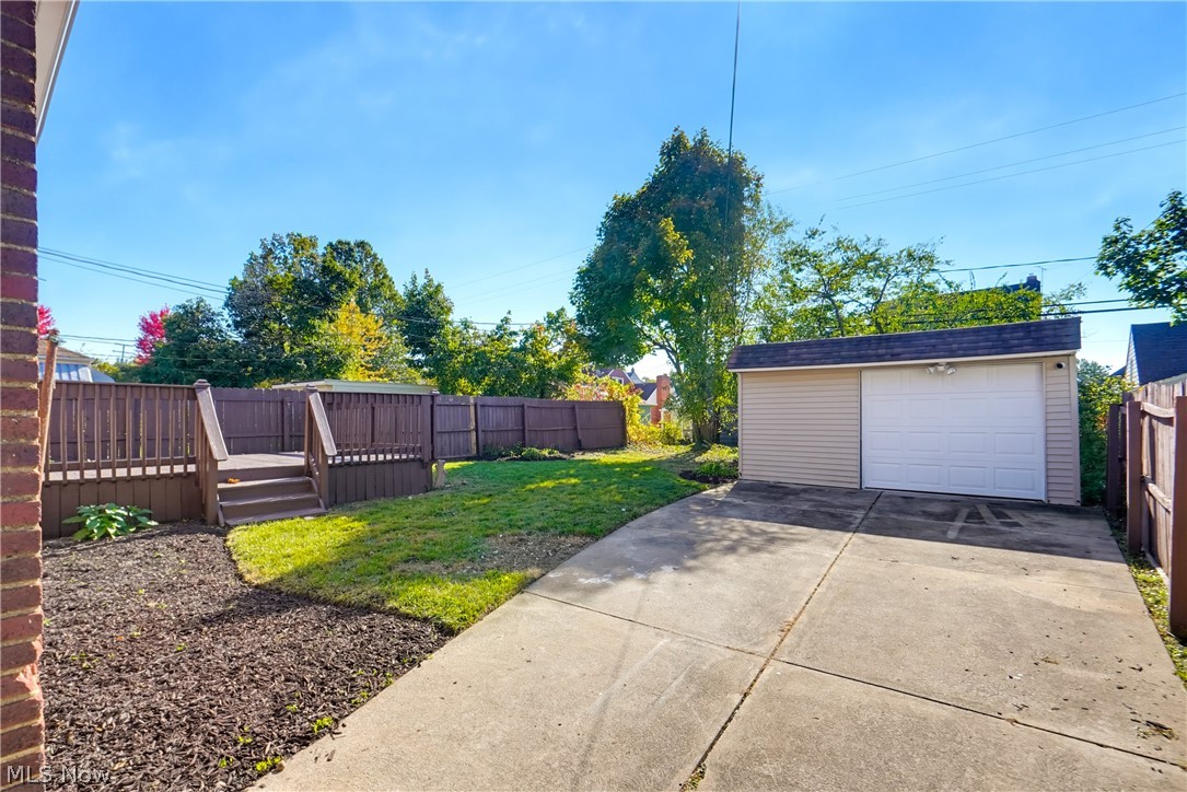 16220 Throckley Avenue Cleveland OH 44128