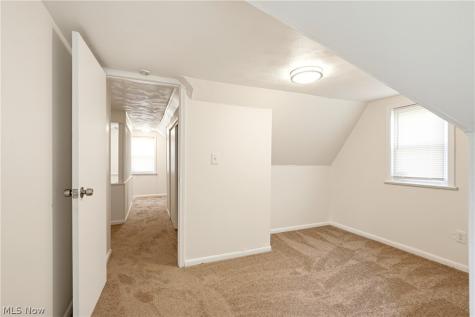 16220 Throckley Avenue Cleveland OH 44128