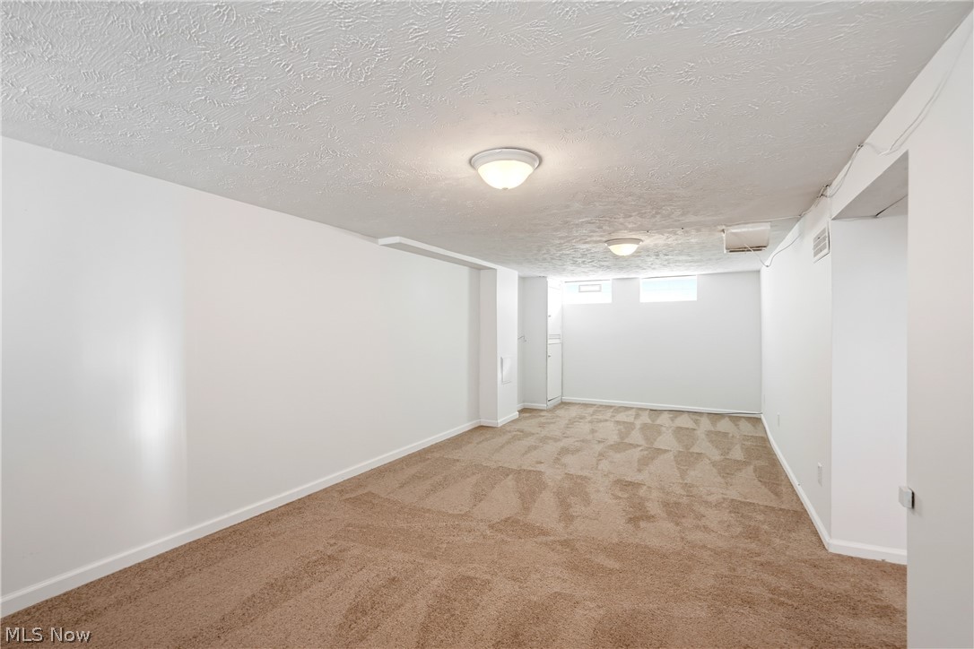 16220 Throckley Avenue Cleveland OH 44128