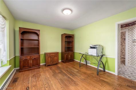 1385 Queen Annes Gate Westlake OH 44145