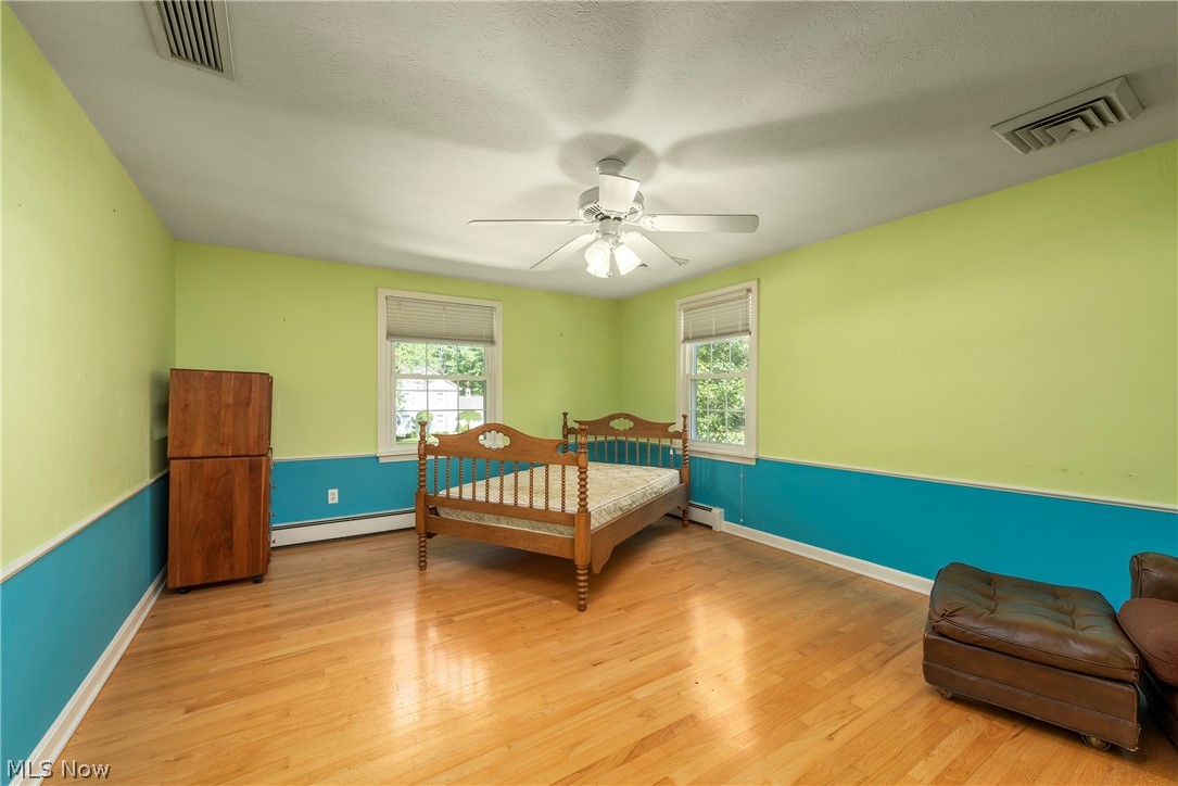 1385 Queen Annes Gate Westlake OH 44145