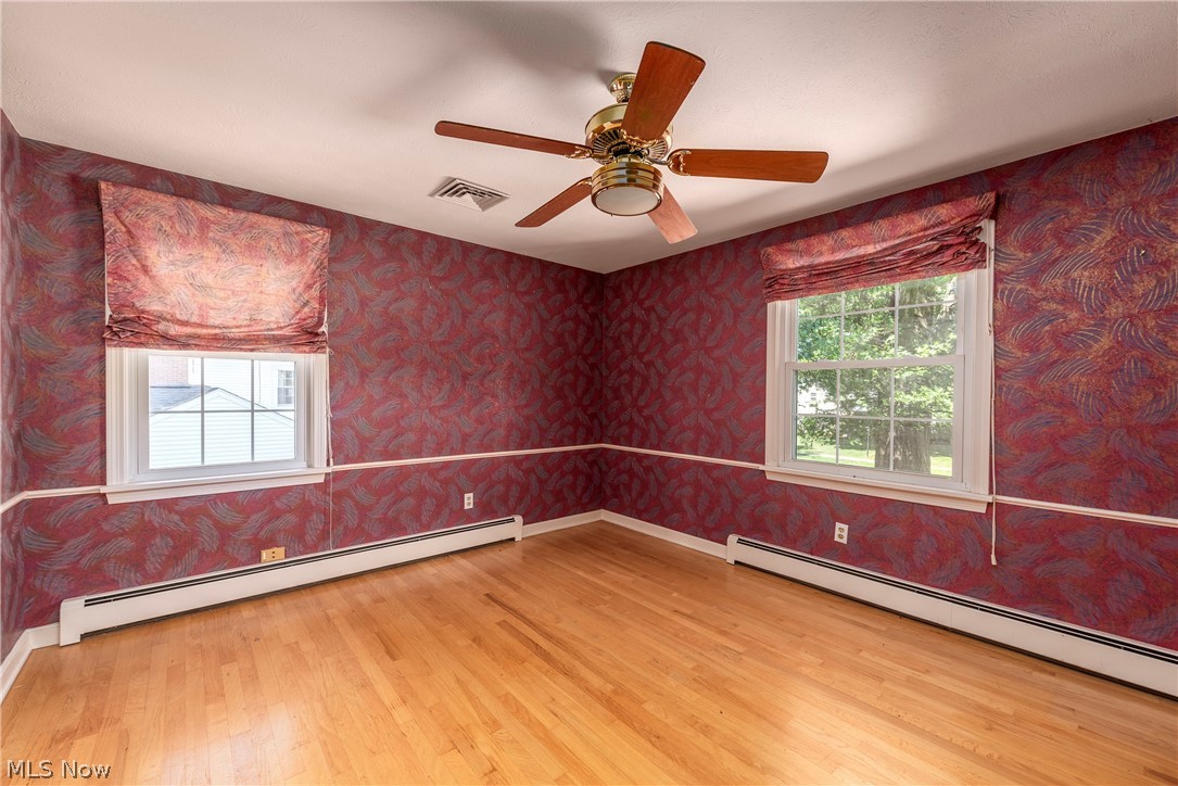 1385 Queen Annes Gate Westlake OH 44145