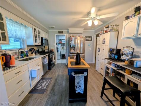 4885 Robinwood Drive Mentor OH 44060