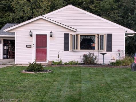 4885 Robinwood Drive Mentor OH 44060