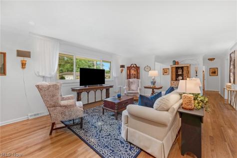 5323 Evergreen Drive North Olmsted OH 44070