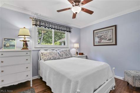 5323 Evergreen Drive North Olmsted OH 44070