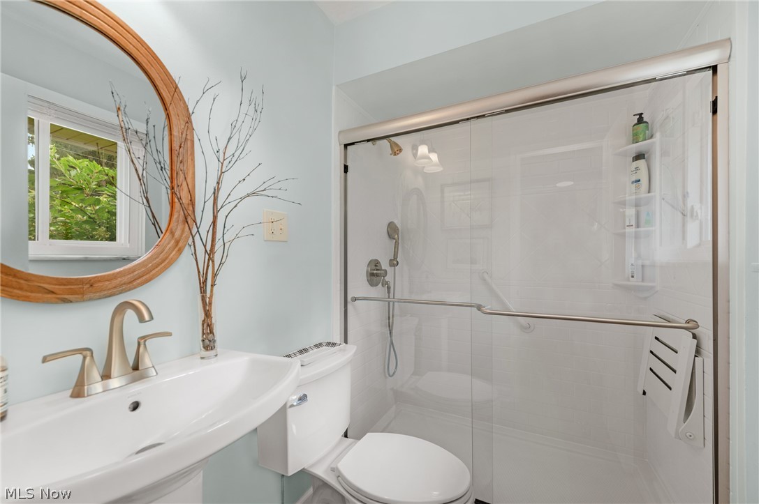 5323 Evergreen Drive North Olmsted OH 44070