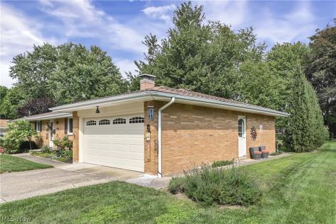 5323 Evergreen Drive North Olmsted OH 44070