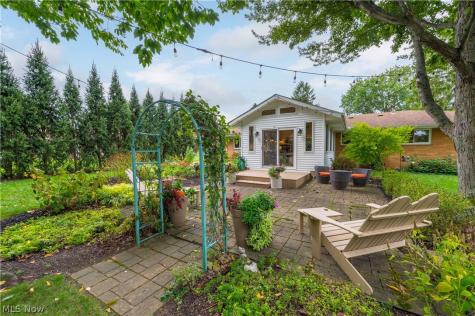 5323 Evergreen Drive North Olmsted OH 44070