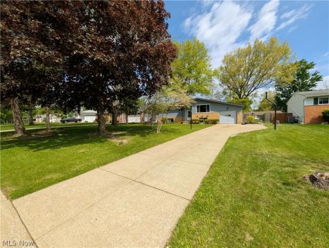 16116 Lanier Avenue Strongsville OH 44136