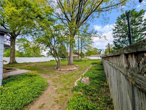 16116 Lanier Avenue Strongsville OH 44136