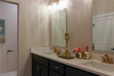 4324 Evergreen Court North Canton OH 44720