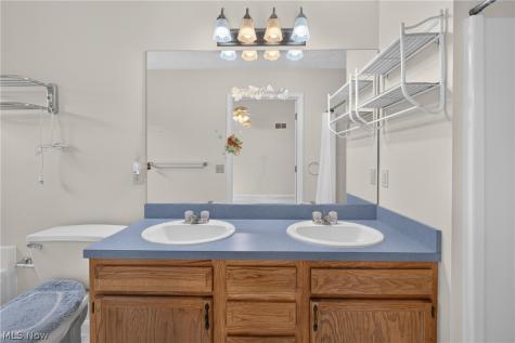 225 Waverly Avenue Wadsworth OH 44281