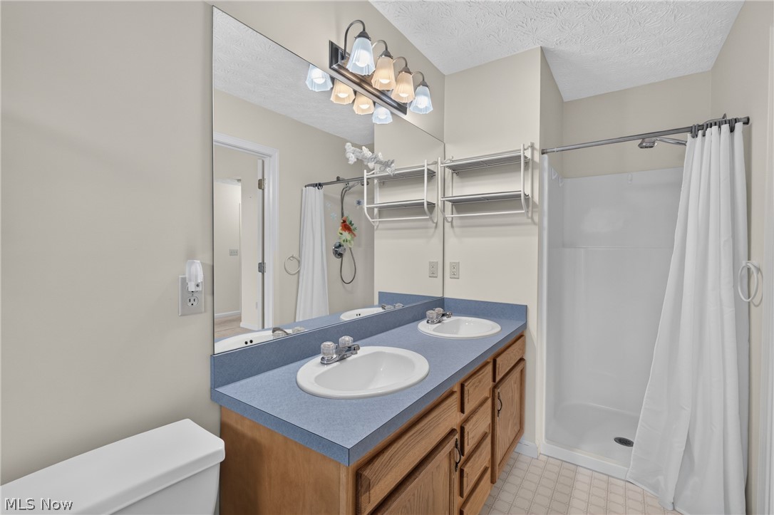 225 Waverly Avenue Wadsworth OH 44281