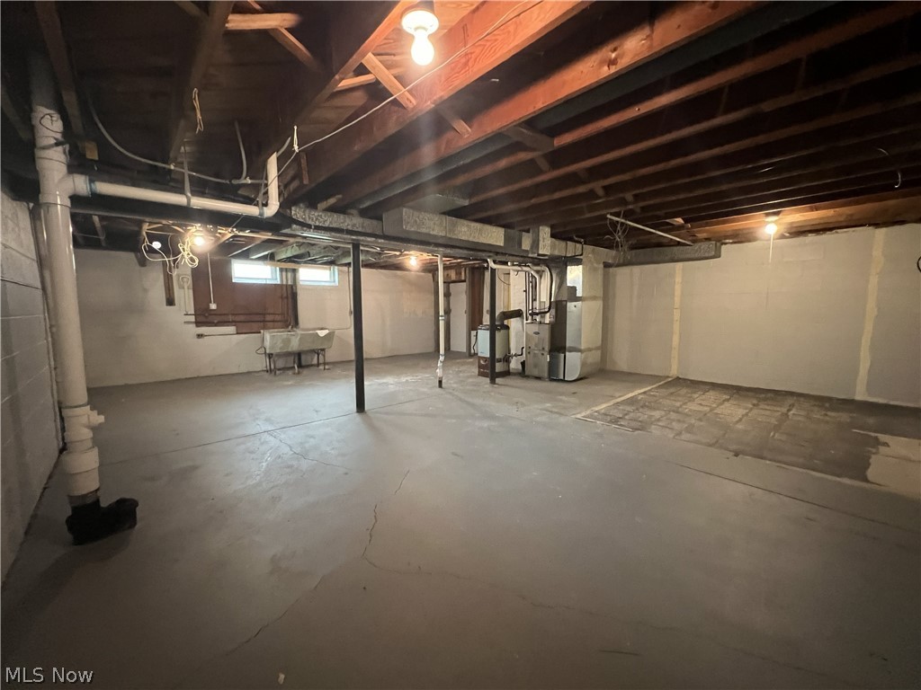 4420 Brookton Road Warrensville Heights OH 44128