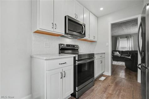 466 Brewer Avenue Akron OH 44305
