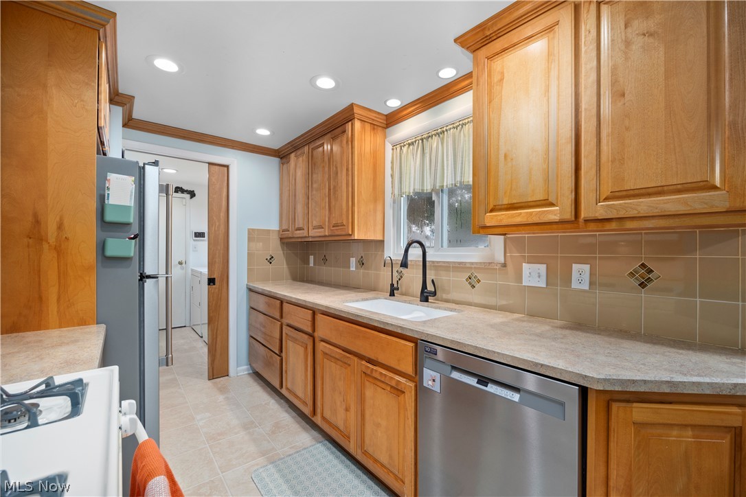 24231 Fairlawn Drive North Olmsted OH 44070