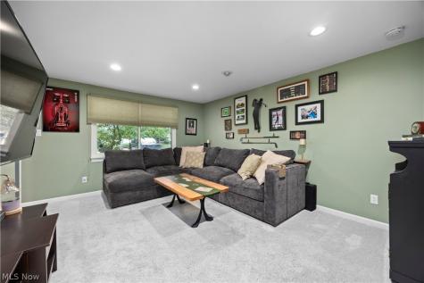24231 Fairlawn Drive North Olmsted OH 44070