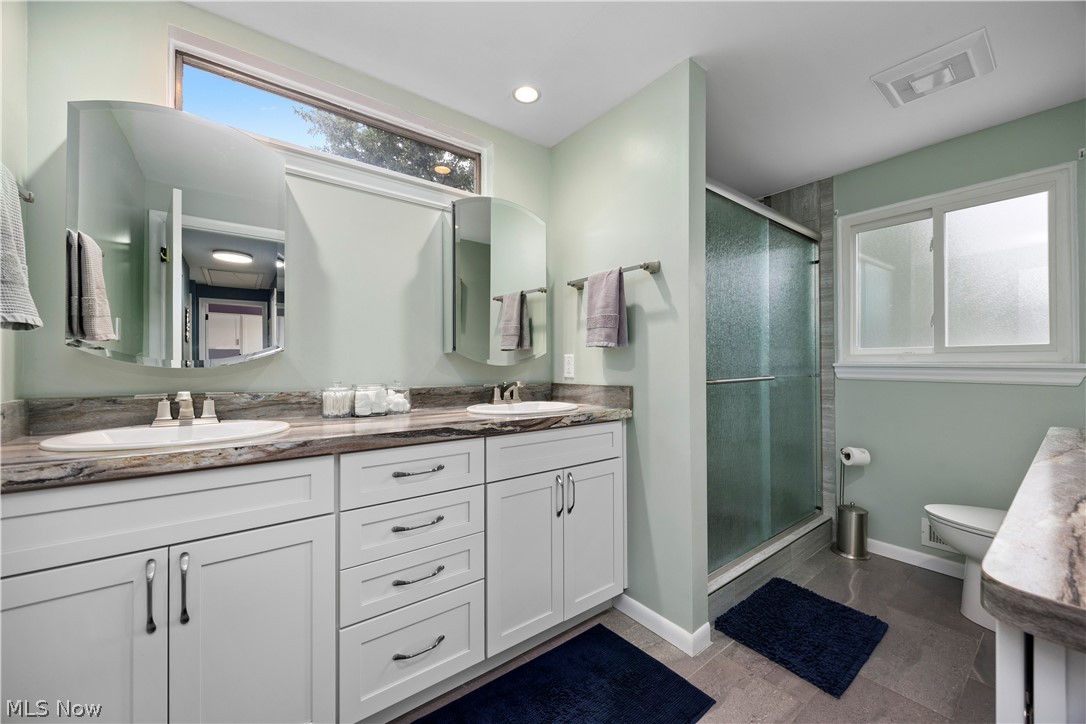 24231 Fairlawn Drive North Olmsted OH 44070