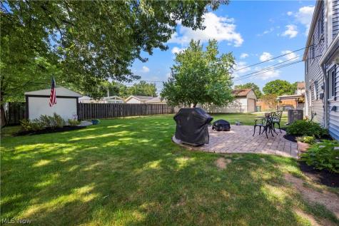 24231 Fairlawn Drive North Olmsted OH 44070