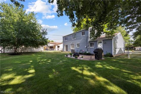 24231 Fairlawn Drive North Olmsted OH 44070