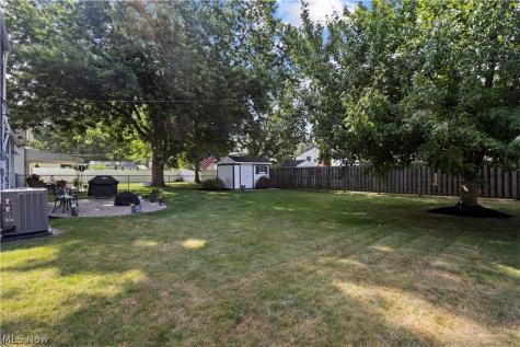 24231 Fairlawn Drive North Olmsted OH 44070
