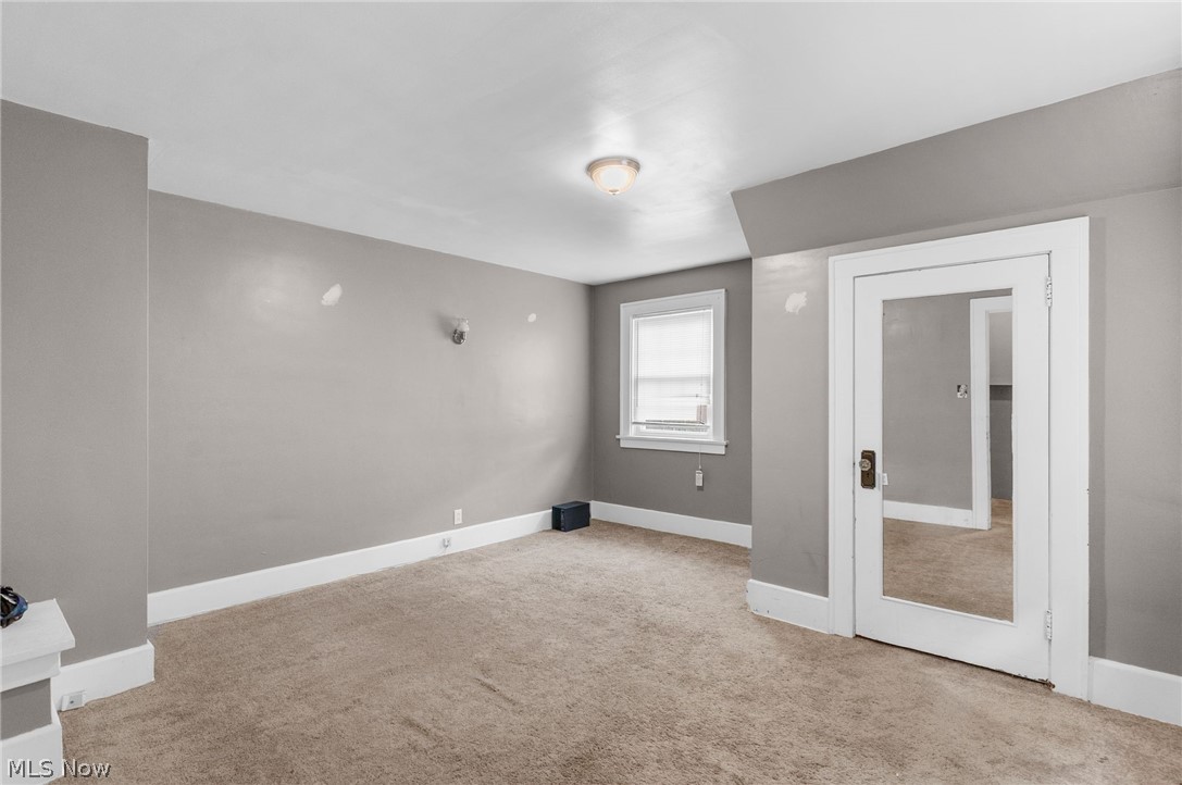 272 Outlook Avenue Youngstown OH 44504
