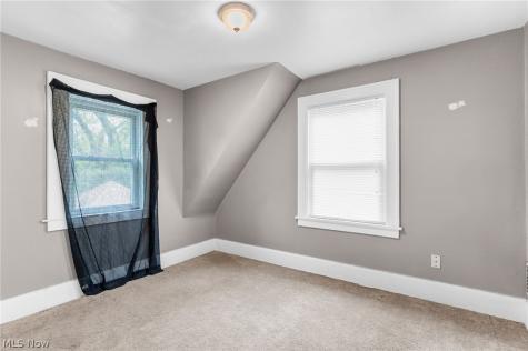 272 Outlook Avenue Youngstown OH 44504