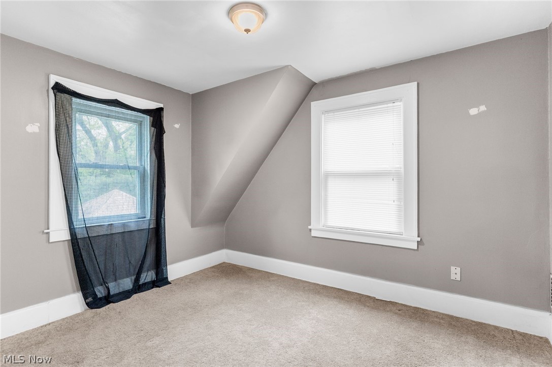 272 Outlook Avenue Youngstown OH 44504
