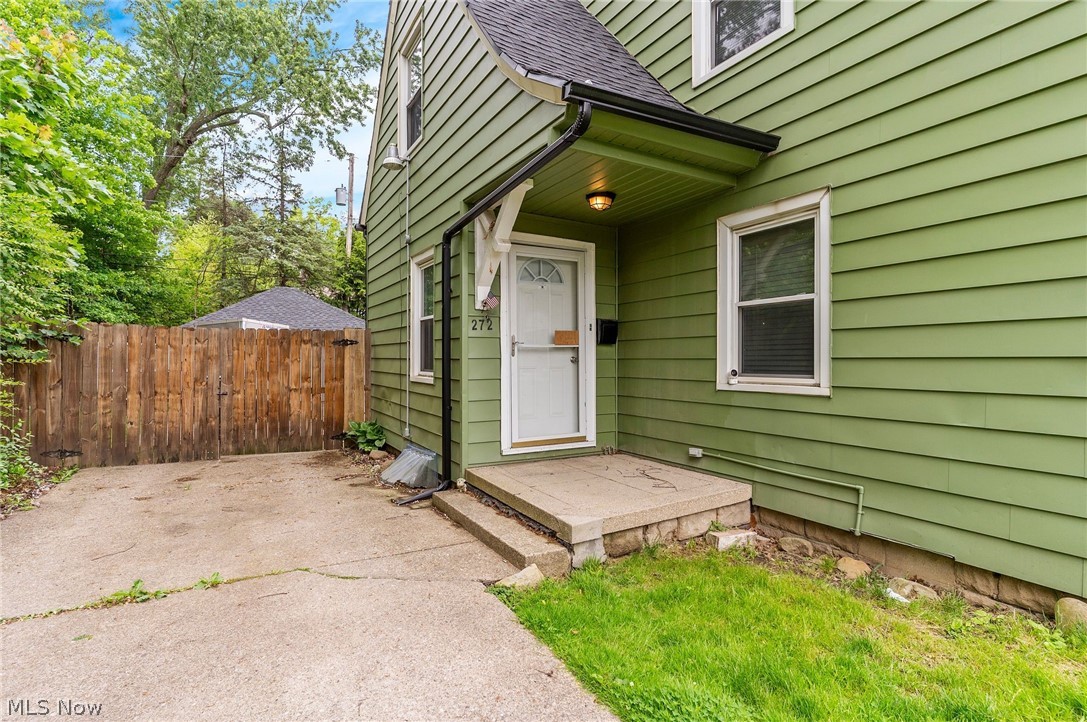 272 Outlook Avenue Youngstown OH 44504