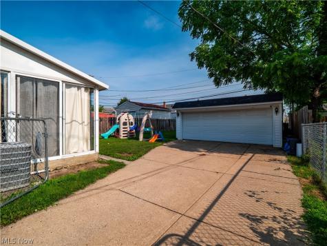 5410 Pelham Drive Parma OH 44129
