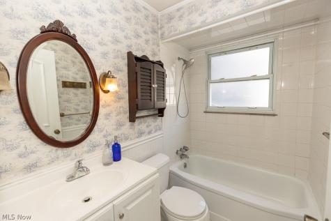 3888 W 227th Street Fairview Park OH 44126