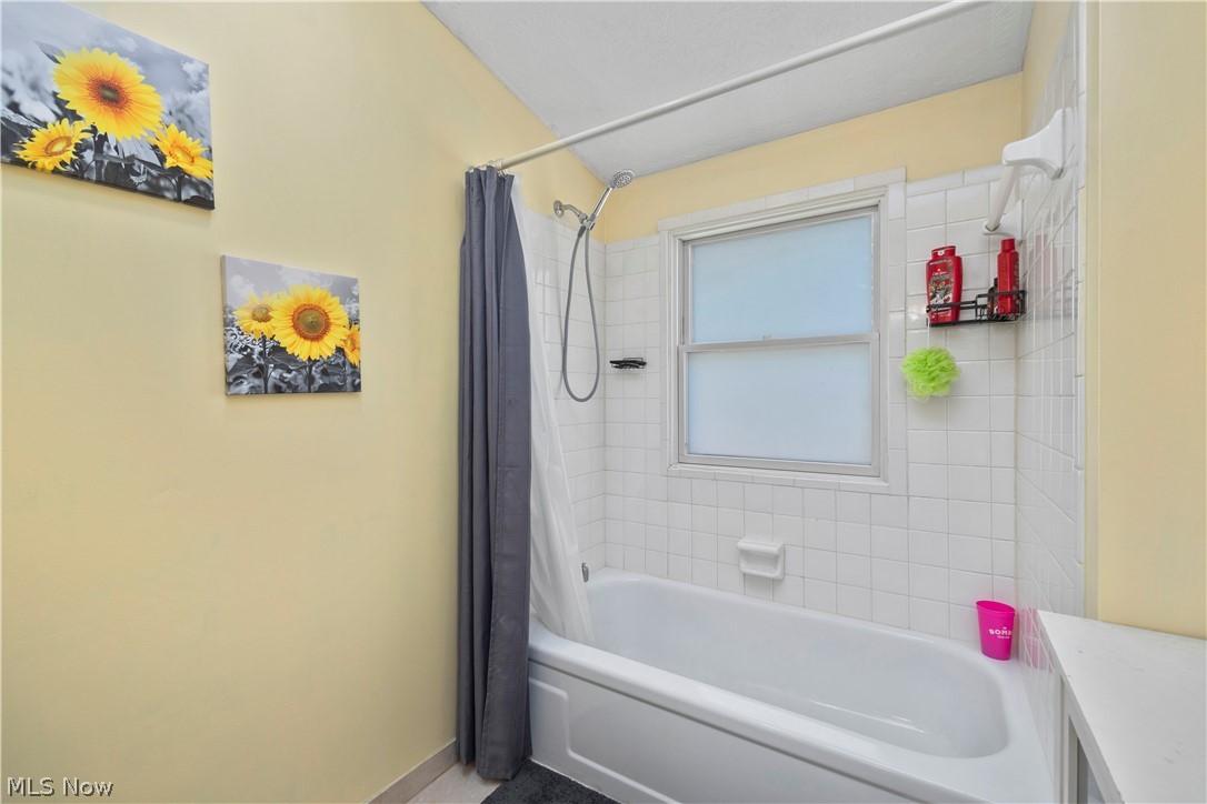 2565 Abbe Road Sheffield Village OH 44054