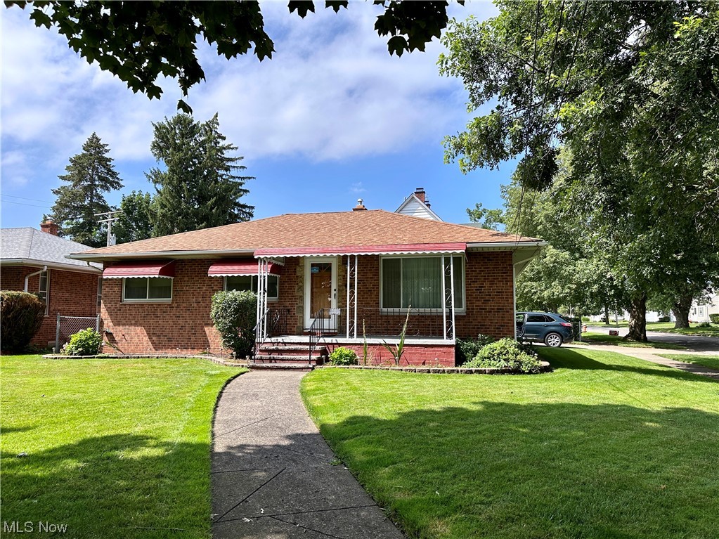 19102 Puritas Avenue Cleveland OH 44135