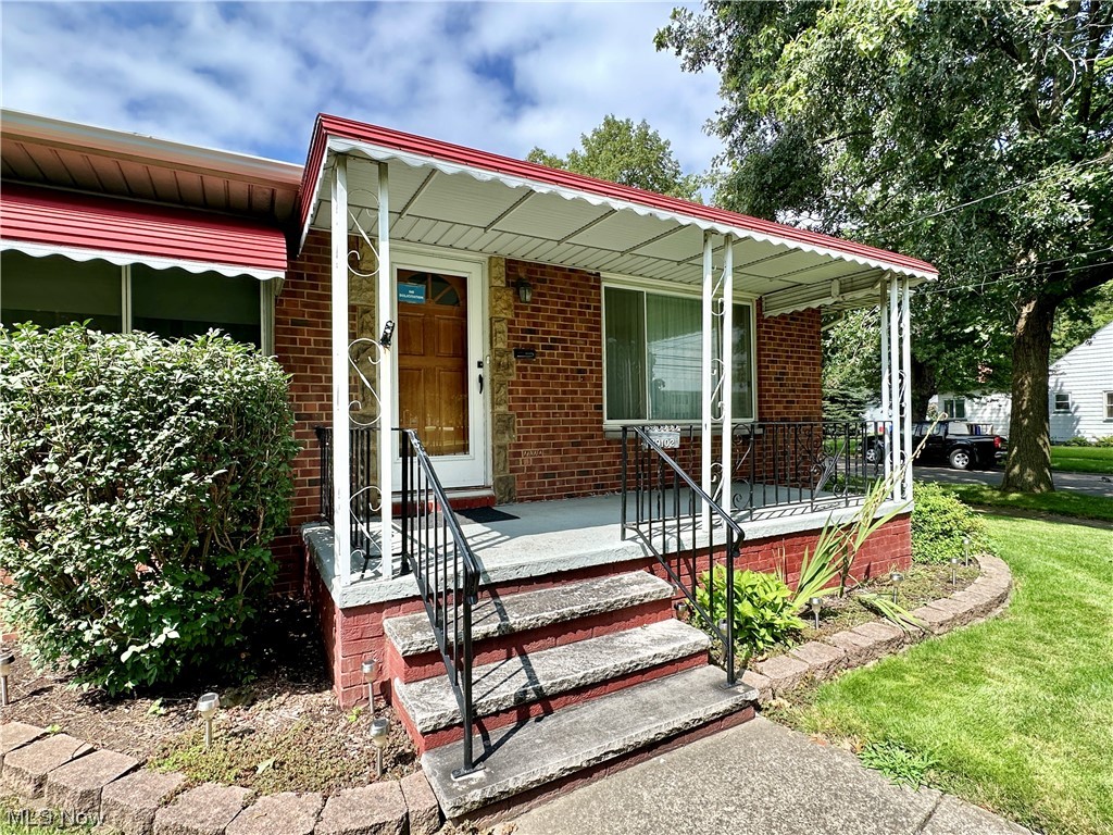 19102 Puritas Avenue Cleveland OH 44135