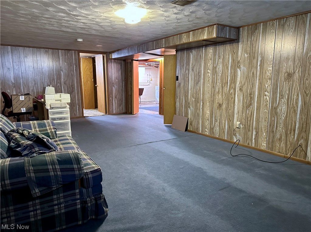 19102 Puritas Avenue Cleveland OH 44135