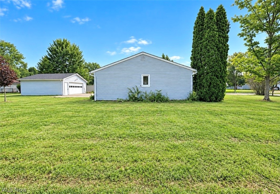 9841 Short Drive Windham OH 44288