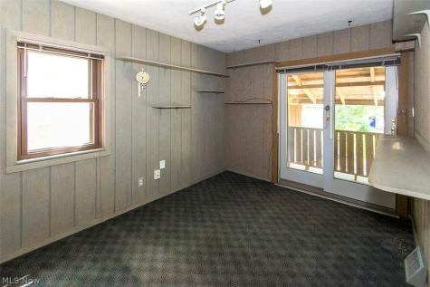 16305 Elsienna Avenue Cleveland OH 44135