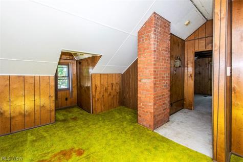 16305 Elsienna Avenue Cleveland OH 44135