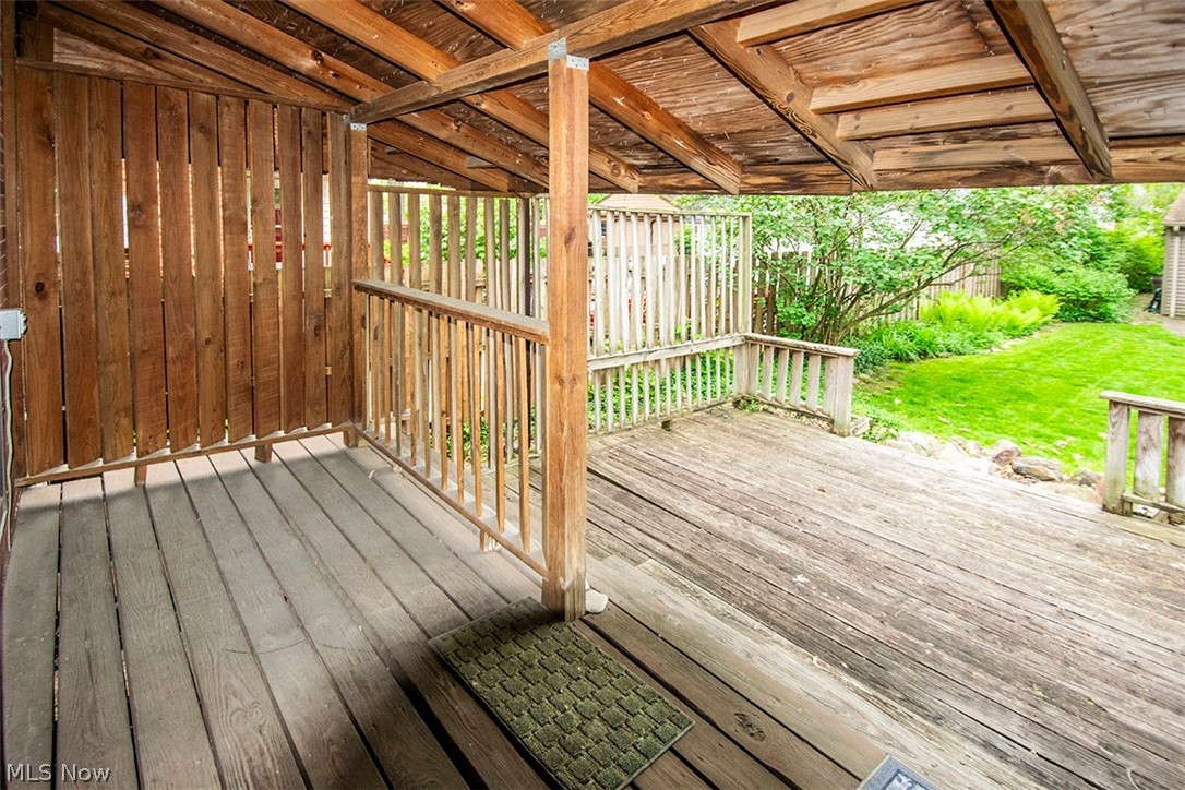 16305 Elsienna Avenue Cleveland OH 44135