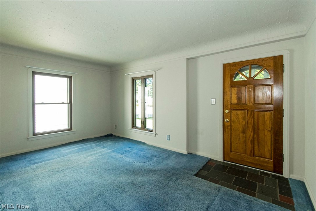 16305 Elsienna Avenue Cleveland OH 44135