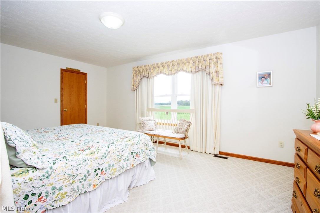 17361 Back Massillon Road North Lawrence OH 44666