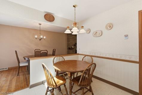 6503 Regency Drive Parma OH 44129