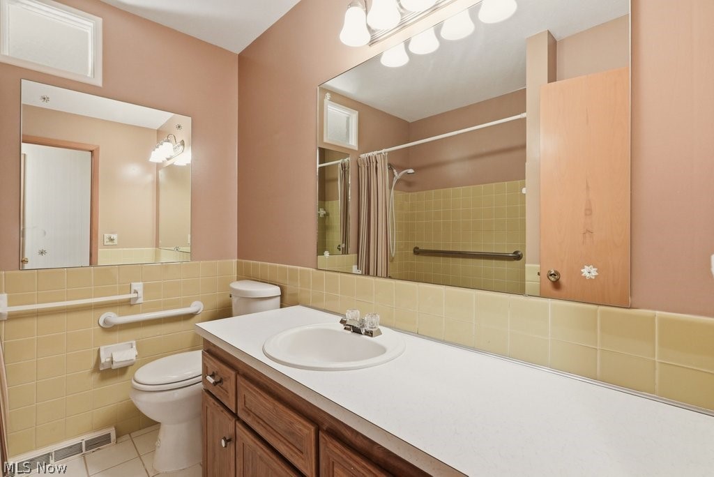 6503 Regency Drive Parma OH 44129