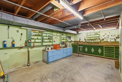 6503 Regency Drive Parma OH 44129